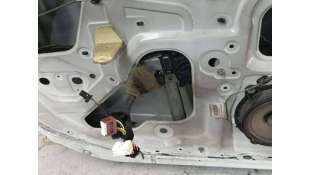 ELEVALUNAS DELANTERO...