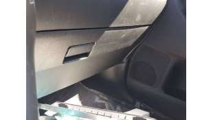 GUANTERA TOYOTA VERSO 1.6...