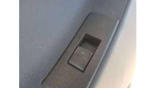 MANDO ELEVALUNAS TRASERO...