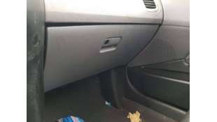 GUANTERA NISSAN PRIMERA...