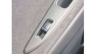 MANDO ELEVALUNAS TRASERO...