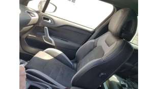 ASIENTO DELANTERO DERECHO...