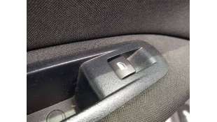 MANDO ELEVALUNAS TRASERO...