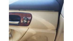 MANDO ELEVALUNAS TRASERO...