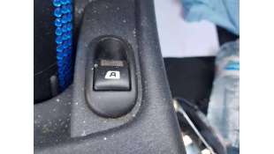 MANDO ELEVALUNAS DELANTERO...