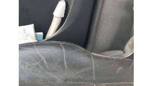 ASIENTO DELANTERO DERECHO... 2