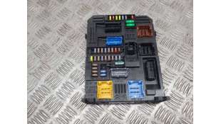 CAJA RELES / FUSIBLES...