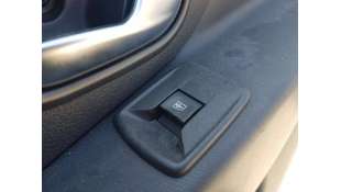 MANDO ELEVALUNAS DELANTERO...