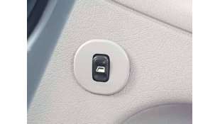 MANDO ELEVALUNAS TRASERO...