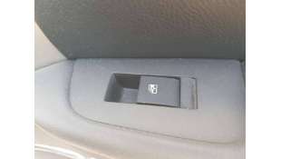 MANDO ELEVALUNAS TRASERO...