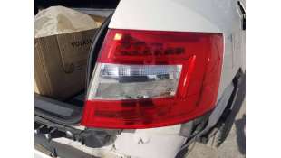 PILOTO TRASERO DERECHO...