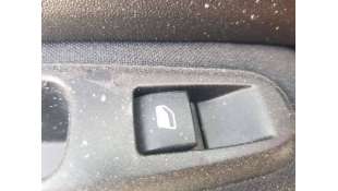 MANDO ELEVALUNAS TRASERO...