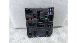 CAJA RELES / FUSIBLES...