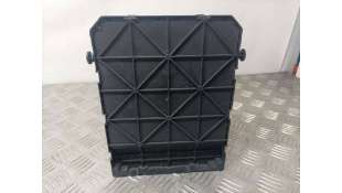 CAJA RELES / FUSIBLES... 2