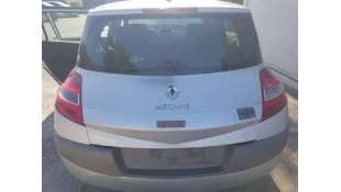 PORTON TRASERO RENAULT...