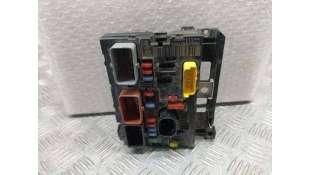 CAJA RELES / FUSIBLES...