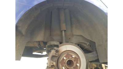 PLASTICO PASE RUEDA TRAS. DCH. FORD...