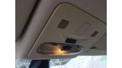 LUZ INTERIOR LAND ROVER FREELANDER...