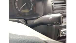 MANDO LUCES Y LIMPIA SKODA...