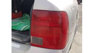 PILOTO TRASERO DERECHO...