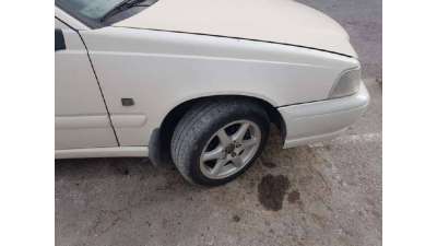 ALETA DELANTERA DERECHA VOLVO S70...