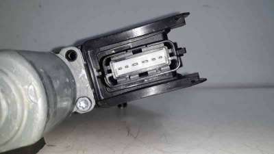 MOTOR ELEVALUNAS DELANTERO DERECHO KIA CEED  - M.935878 / 82460J7010