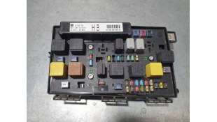 CAJA RELES / FUSIBLES OPEL...