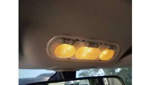 LUZ INTERIOR NISSAN CUBE...
