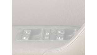 MANDO ELEVALUNAS DELANTERO...