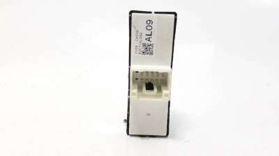 MANDO ELEVALUNAS DELANTERO DERECHO SUBARU OUTBACK  - M.1044545 / 83071AL092