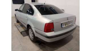 VOLKSWAGEN PASSAT BERLINA (3B2) 1996-2000 Comfortline Berlina sedan 125 Sin plomo 95  - 22579