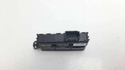 INTERRUPTOR VOLKSWAGEN GOLF VII LIM.  - M.1075658 / 5G1927137T