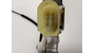 ELEVALUNAS DELANTERO IZQUIERDO BMW SERIE 1 BERLINA  - M.651317 / 51337138465