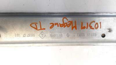 ELEVALUNAS TRASERO DERECHO RENAULT MEGANE III BERLINA 5 P  - M.1030196 / 827200003R