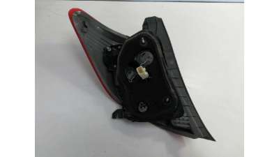 PILOTO TRASERO DERECHO TOYOTA YARIS  - M.825793 / PILOTO TRASERO DERECHO