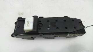 MANDO ELEVALUNAS DELANTERO IZQUIERDO TOYOTA COROLLA (E12) 2001-2004 - 1070015 / 8480202252B0