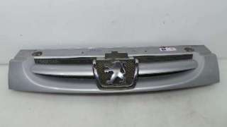 REJILLA DELANTERA PEUGEOT PARTNER (S2) 2002-2004 - 1139897 / 9644758777