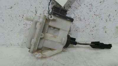 MOTOR CIERRE CENTRALIZADO DELANTERO DERECHO VOLKSWAGEN PASSAT BERLINA (3A2) 1993- - 975628 / 3A0862153B