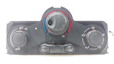 MANDO CALEFACCION / AIRE ACONDICIONADO RENAULT MEGANE II BERLINA 5P 2002- - 826597 / 7701055146