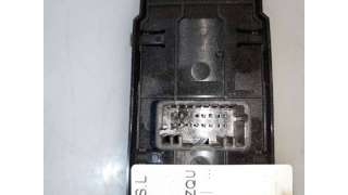 MANDO ELEVALUNAS DELANTERO IZQUIERDO RENAULT LAGUNA III BERLINA - - 1437491 / 809610007R