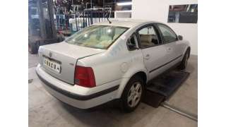 VOLKSWAGEN PASSAT BERLINA (3B2) 1998-2000 Comfortline Berlina sedan 116 Diesel  - 23143