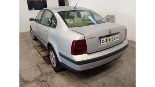 VOLKSWAGEN PASSAT BERLINA (3B2) 1998-2000 Comfortline Berlina sedan 116 Diesel  - 23143