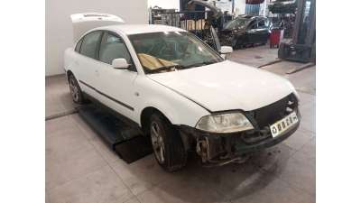 VOLKSWAGEN PASSAT BERLINA (3B3) 2000-2004 Comfortline Berlina sedan 131 Diesel  - 22776