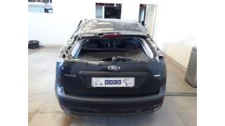 ford focus berlina (cap) 2004-2007 del año 2005