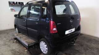 opel agila 2000-2003 del año 2001