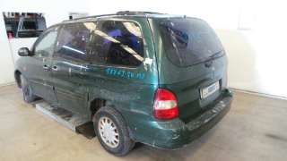 kia carnival 1999-2001 del año 2001