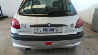 peugeot 206 berlina 1998-2010 del año 2002