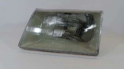 Recambio de faro izquierdo para peugeot 309 1986- referencia OEM IAM 620469 620492 620492