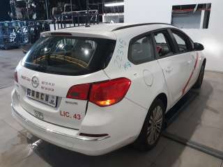 opel astra j sports tourer 2010-2015 del año 2013