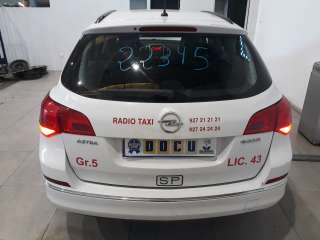 opel astra j sports tourer 2010-2015 del año 2013